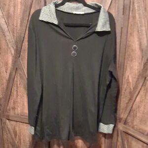 Black V-Neck Sweater with Checkered Collar